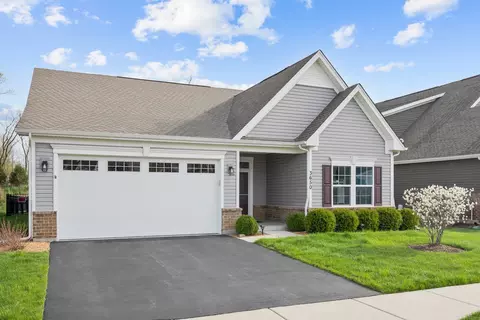 Exterior - 3650 Reddington Cir, Elgin, IL 60124 photo 2 of 6