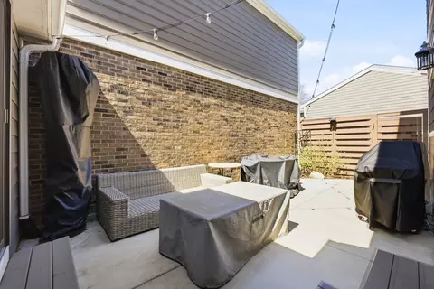 Exterior - 2105 Timber Ln, Wheaton, IL 60189 photo 3 of 3