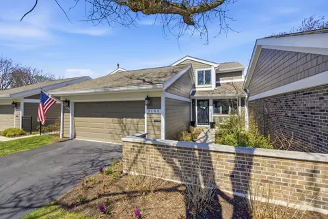 Exterior - 2105 Timber Ln, Wheaton, IL 60189 photo 2 of 3