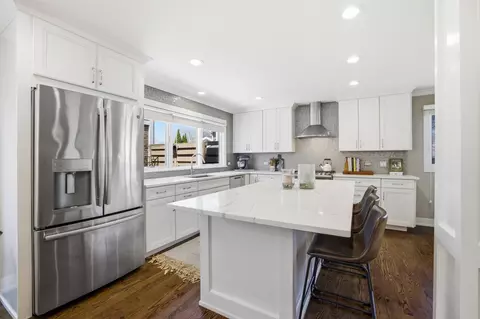 Kitchen - 2105 Timber Ln, Wheaton, IL 60189 photo 1 of 5