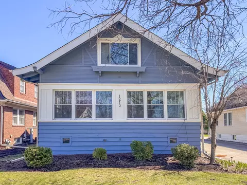 1213 E Prairie Ave, Des Plaines, IL 60016 photo 4
