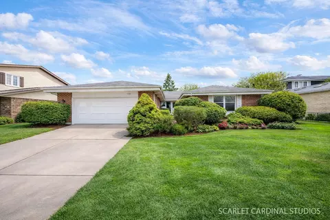1110 S Fernandez Ave, Arlington Heights, IL 60005