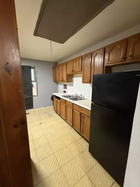 Kitchen - 1939 E Spruce St, Kankakee, IL 60901 photo 1 of 2