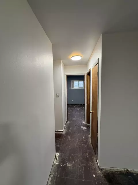 Entry Way - 1939 E Spruce St, Kankakee, IL 60901 photo 1 of 1