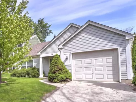 74 Bedford Rd, Mundelein, IL 60060