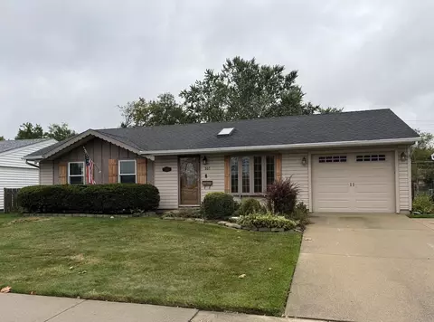 803 E Streamwood Blvd, Streamwood, IL 60107