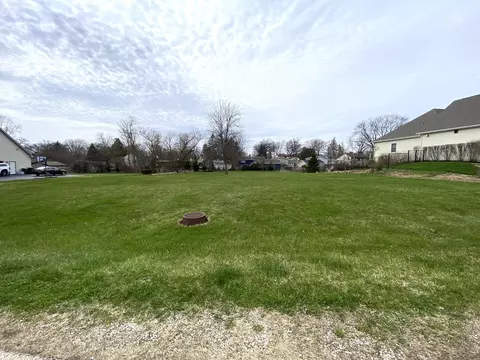 314 Abbey Ln, Antioch, IL 60002