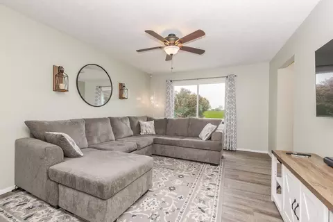 Living - 1715 King Dr #C, Normal, IL 61761 photo 3 of 4