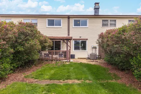 Exterior - 1715 King Dr #C, Normal, IL 61761 photo 2 of 2