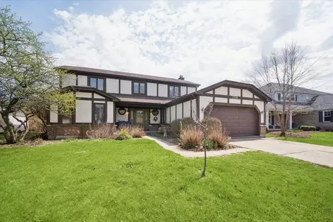 134 Amherst Dr, Bartlett, IL 60103