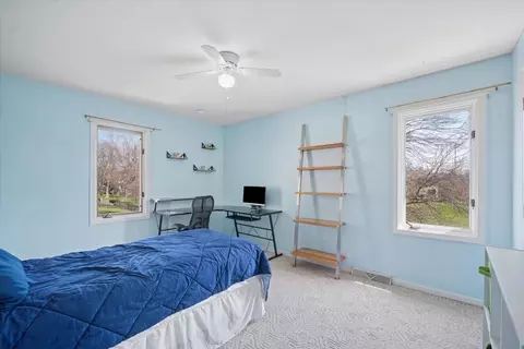 Bedroom - 134 Amherst Dr, Bartlett, IL 60103 photo 3 of 4