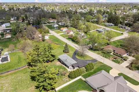 View/Area - 237 Birch Pl, Kewanee, IL 61443 photo 4 of 5