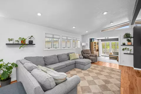 Living - 237 Birch Pl, Kewanee, IL 61443 photo 1 of 4
