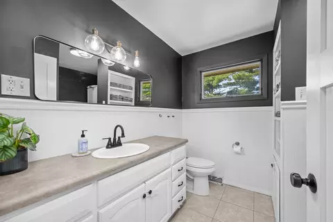 Bath - 237 Birch Pl, Kewanee, IL 61443 photo 1 of 2