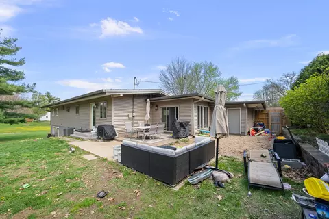 Exterior - 237 Birch Pl, Kewanee, IL 61443 photo 3 of 6