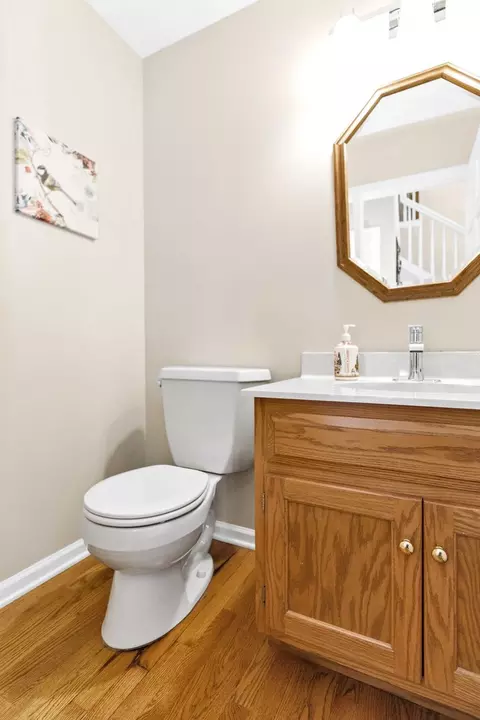 Bath - 3916 Nighthawk Ct, Naperville, IL 60540 photo 1 of 5