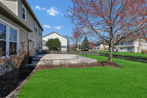 Exterior - 3916 Nighthawk Ct, Naperville, IL 60540 photo 4 of 6