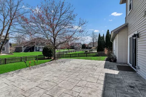 Exterior - 3916 Nighthawk Ct, Naperville, IL 60540 photo 3 of 6