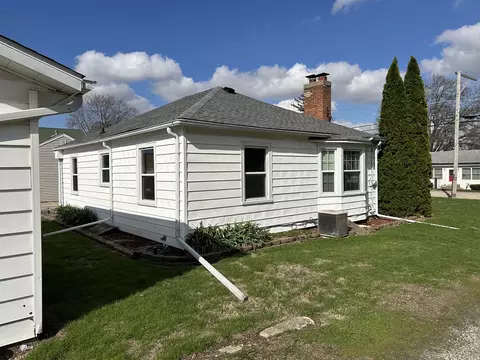 Exterior - 627 Genesee Ave, Morrison, IL 61270 photo 5 of 5