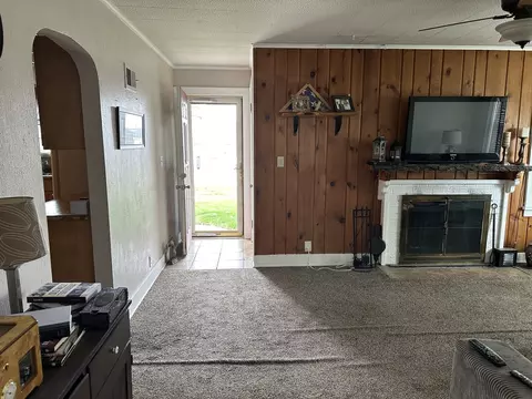 Entry Way - 627 Genesee Ave, Morrison, IL 61270 photo 1 of 1