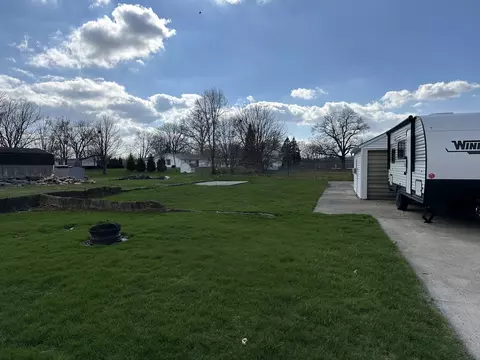 Exterior - 627 Genesee Ave, Morrison, IL 61270 photo 3 of 5
