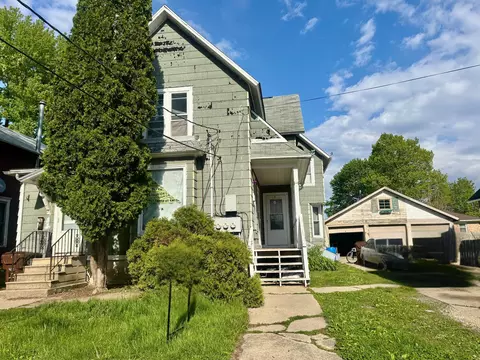 1016 S Main St, Belvidere, IL 61008
