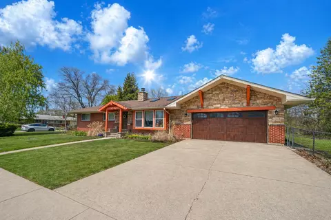 256 W Kathleen Dr, Des Plaines, IL 60016