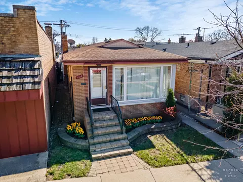 7615 W Addison St, Chicago, IL 60634