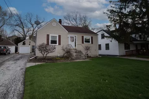 1953 Wisconsin Ave, Downers Grove, IL 60515
