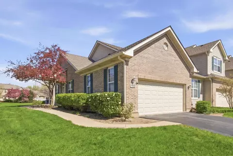 910 Oak Ridge Blvd, Elgin, IL 60120