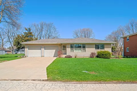 356 E Ann St, Somonauk, IL 60552