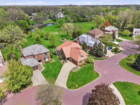 View/Area - 910 Red Fox Ln, Oak Brook, IL 60523 photo 7 of 9