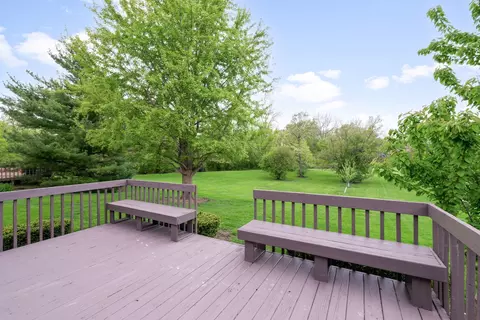 Exterior - 910 Red Fox Ln, Oak Brook, IL 60523 photo 3 of 9