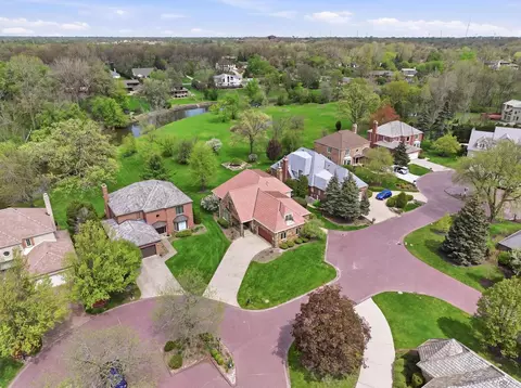 View/Area - 910 Red Fox Ln, Oak Brook, IL 60523 photo 3 of 9
