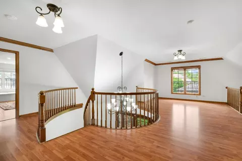 Entry Way - 910 Red Fox Ln, Oak Brook, IL 60523 photo 2 of 4
