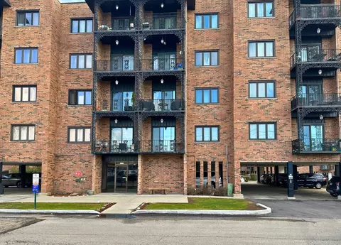 Undisclosed, Des Plaines, IL 60016