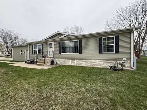 350 Elder Ln, Belvidere, IL 61008
