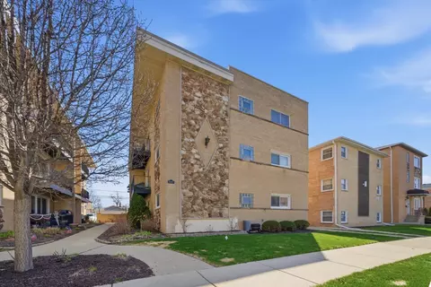 6867 N Overhill Ave #1D, Chicago, IL 60631