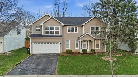 1405 Charles Ave, Algonquin, IL 60102