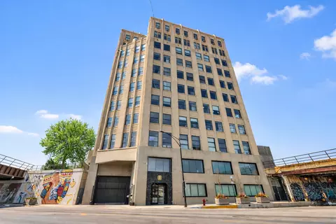 1550 S Blue Island Ave #721, Chicago, IL 60608