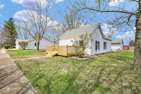 Exterior - 305 E Main St, Ogden, IL 61859 photo 2 of 8