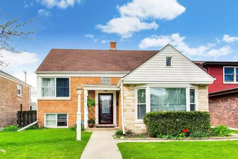 5136 W Lee St, Skokie, IL 60077