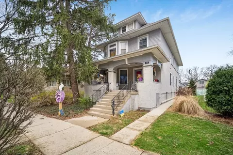 715 N Taylor Ave N, Oak Park, IL 60302