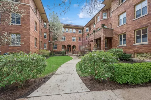 508 Lee St #2E, Evanston, IL 60202