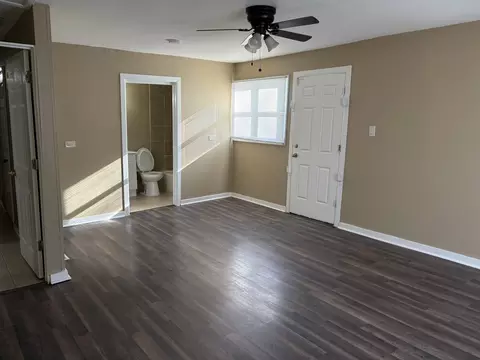 Living - 16130 Justine St, Markham, IL 60428 photo 5 of 6