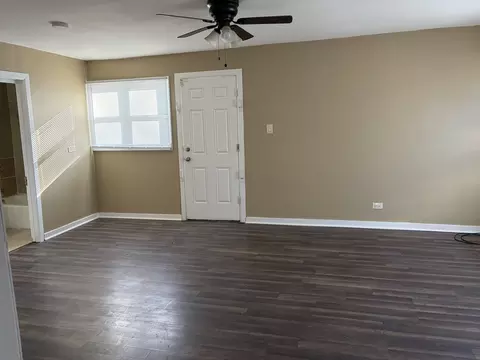 Living - 16130 Justine St, Markham, IL 60428 photo 2 of 6