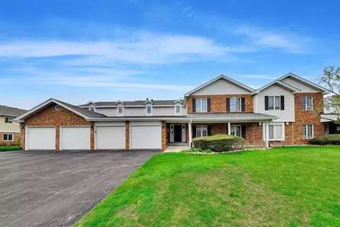 7230 S Adams St #D, Willowbrook, IL 60527