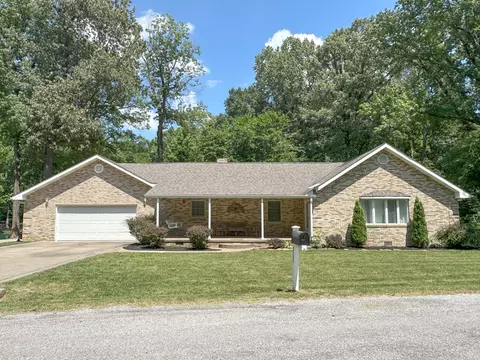 2863 Parker Dr, Metropolis, IL 62960