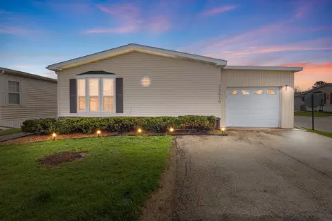 25819 Pinehurst Dr #139, Monee, IL 60449 photo 17