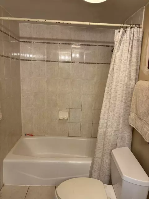 Bath - 15810 Il Route 173 #1C, Harvard, IL 60033 photo 1 of 2